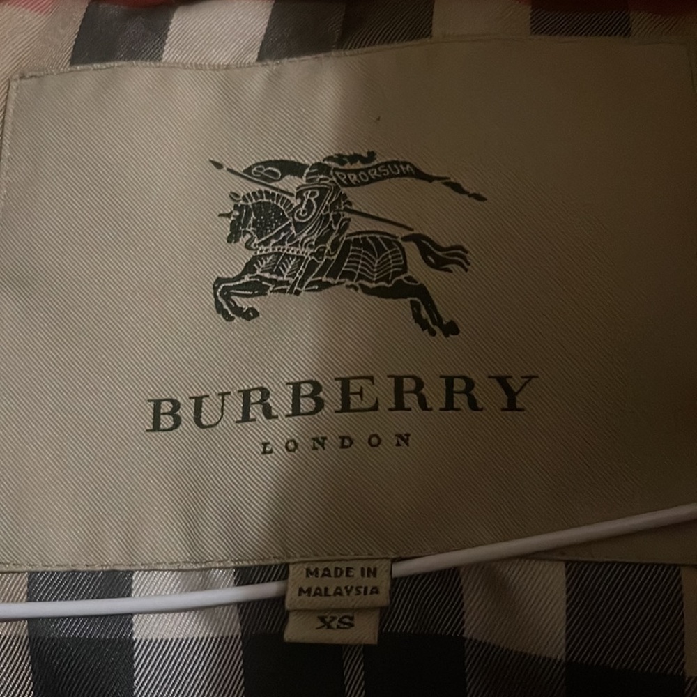 Authentic Burberry Jacket - image 2